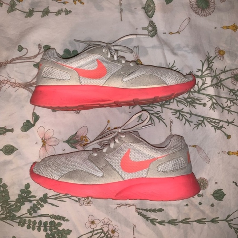Nike shoes